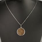 Middeleeuws Venus jeton - set in zilveren hanger met ketting