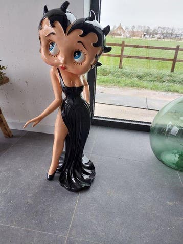Beeld, 95 cm high beautiful statue Betty Boop black dress -