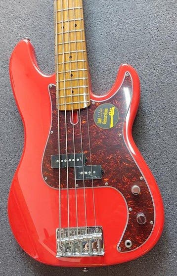 Sire Marcus Miller - P5 A5/DR Dakota Red p-bass - -, Muziek en Instrumenten, Nieuw