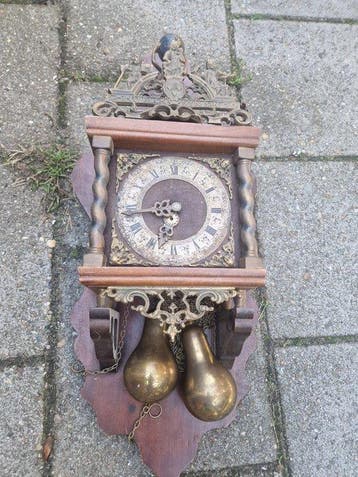 Friese kortstaartklok - Antiek Brons, Glas, Messing, Hout -