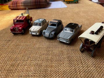 Dinky Toys, Corgi, Lesney 1:43 - Modelauto (5) - Corgi Land, Nieuw