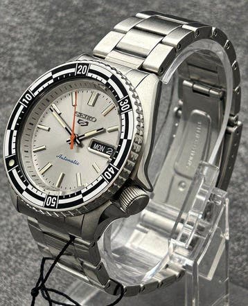 Seiko - 5 Sports Special Edition Retro Colour Collection -