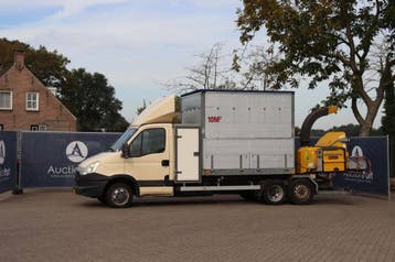 Veiling: Bestelwagen Iveco 40C15 Diesel 146pk 2015 Met Aanha
