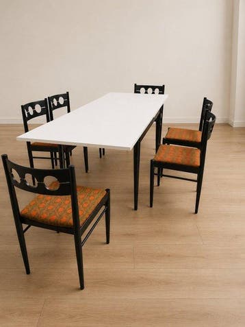Stoel - Silkwood - Een eetset met een uitklapbare tafel en