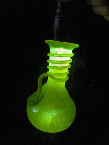Vaas - Glas - Fluorescerende uitgraving