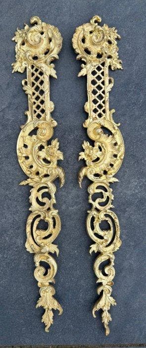 Ornement décoratif (2) - France - Ornements en bronze de 53