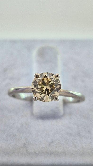 Ring - 14 karaat Witgoud - 1.04ct. tw. Bruin Diamant, Handtassen en Accessoires, Ringen