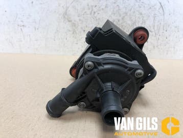 Extra waterpomp Audi E-Tron O220318
