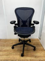 Refurbished Herman Miller Aeron Blauw, Inclusief PostureFit, Zo goed als nieuw, Bureaustoel, Ergonomisch, Verzenden