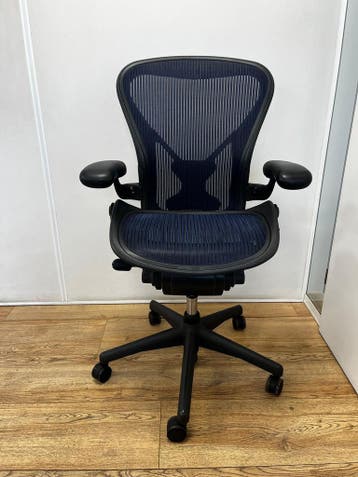 Refurbished Herman Miller Aeron Blauw, Inclusief PostureFit, Zo goed als nieuw, Bureaustoel, Ergonomisch, Verzenden