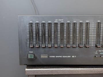 Sansui - SE-7 / Dual-Channel 10-Band Stereo grafische