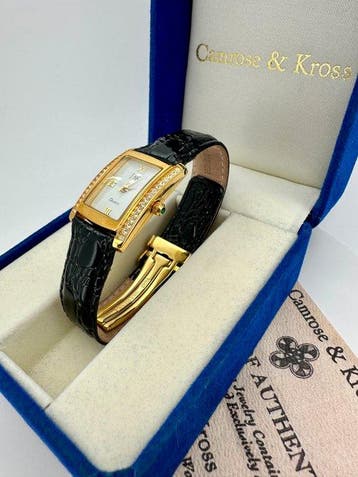 Jackie Kennedy - Cartier Tank - Camrose & Kross - Tank -, Handtassen en Accessoires, Nieuw