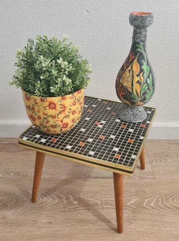 Bijzettafel - Hout - Vintage bloemenplankje