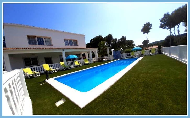 Luxe villa STUNTPRIJZEN 2026 en reservaties mogelijk 2027 !, Vakantie, Vakantiehuizen | Spanje, Landelijk, Costa Dorada, Aan zee