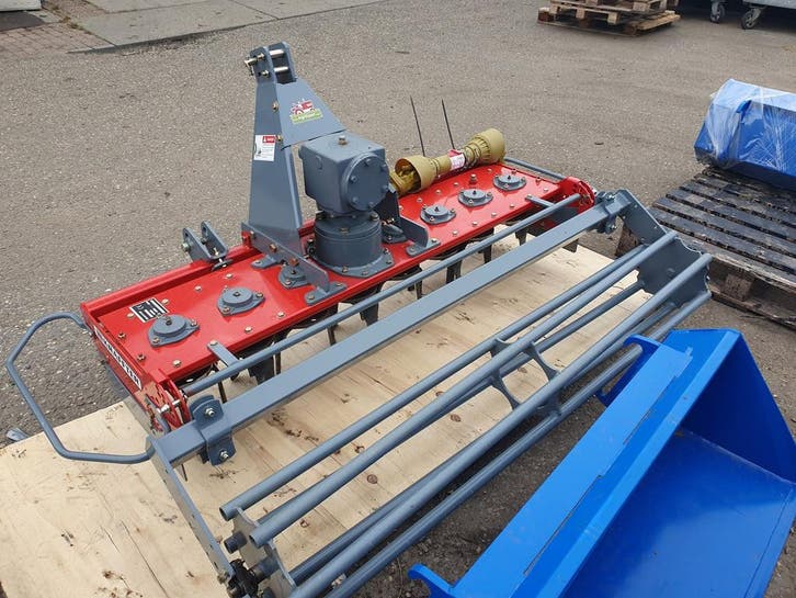 Kraffter Rotoreg 170 met Buisrol Demo, Articles professionnels, Agriculture | Outils