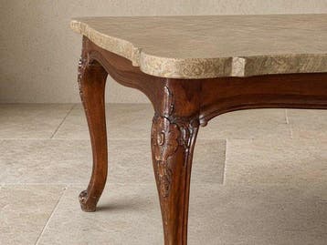 Table - Table basse au plateau en marbre, style Louis XV, à