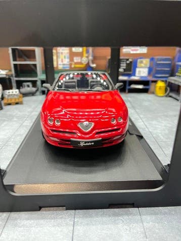 Norev 1:18 - Voiture miniature - Alfa Romeo Spider with, Nieuw