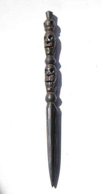 oude Phurba van ijzer!!! 2 schedels sjamaan 17 cm Ritueel, Antiek en Kunst
