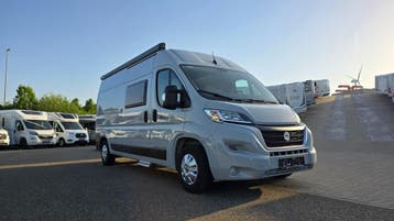 McLouis Menfys Van 3 slechts 20227 km en stapelbedden 87051, Buscamper of Camperbus, Ringverwarming, Fiat, Treinzit