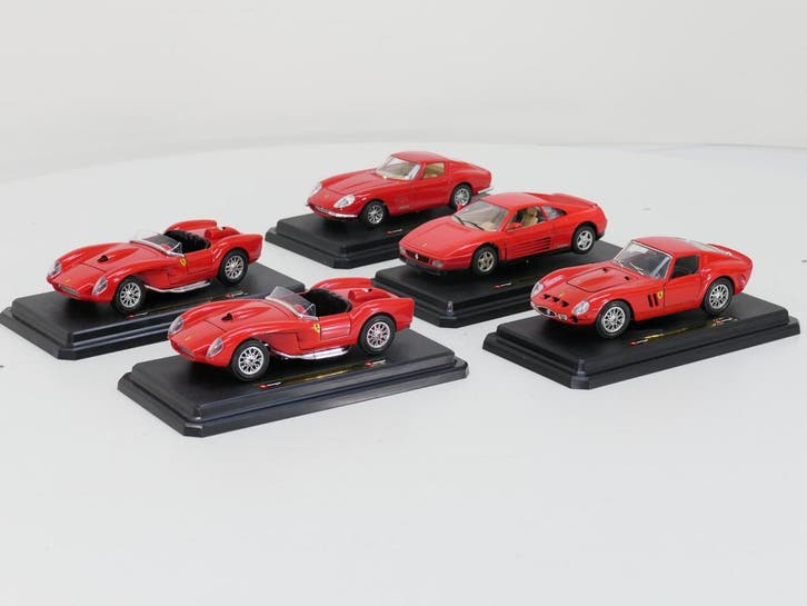 Schaal 1:24 Bburago 1507, 1507, 1510, 1511 en 1539 set va..., Hobby & Loisirs créatifs, Voitures miniatures | 1:24, Enlèvement ou Envoi