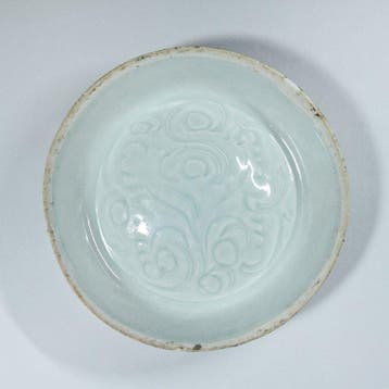 Chinois ancien Porcelaine Bassine Qingbai sculptée et