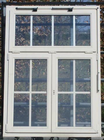 pvc raam , chassis 130 x 180  creme / creme - wijnrood, Ophalen of Verzenden, Raamkozijn