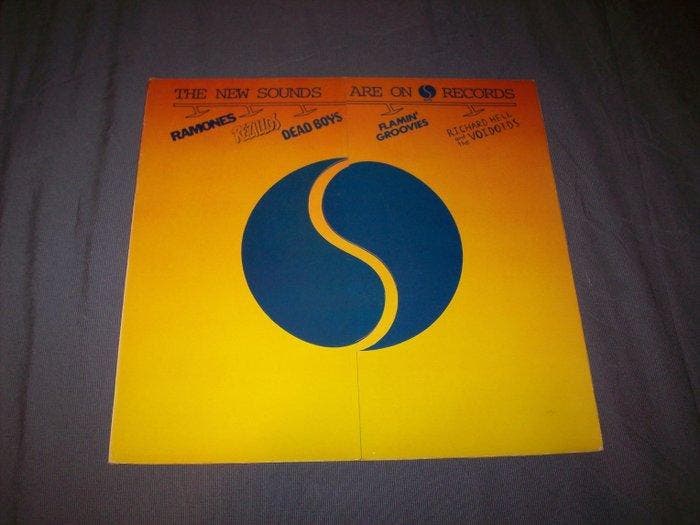 Various Artists, Cure - Diverse artiesten - Standing on A, Cd's en Dvd's, Vinyl Singles