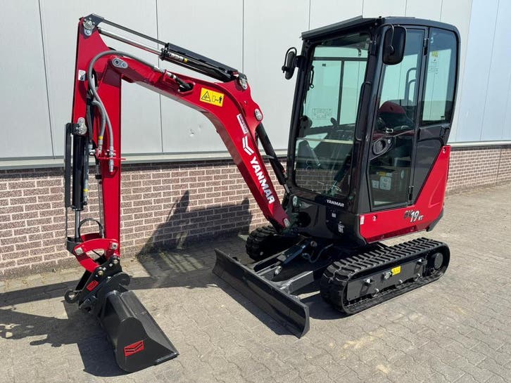 SV19VT minigraver graafmachine compact 1970 kg, Zakelijke goederen, Machines en Bouw | Kranen en Graafmachines, Graafmachine, Ophalen of Verzenden