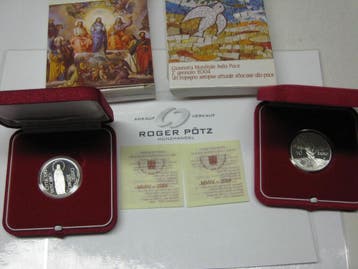 15 Euro Vatikan 5 en 10 Euro zilver Gedenkmunten 2004 Pp, Postzegels en Munten, Verzenden, België