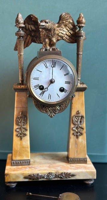 Figurale pendule Empire Marmer, Brons, Messing - 1850-1900