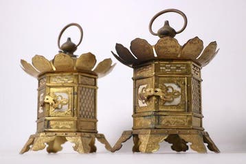 Lamp (2) - Messing - Lotus Petal Dragon Clasp