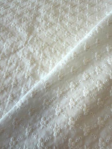 **Ambachtelijke elegantie en tijdloze allure** Geborduurd