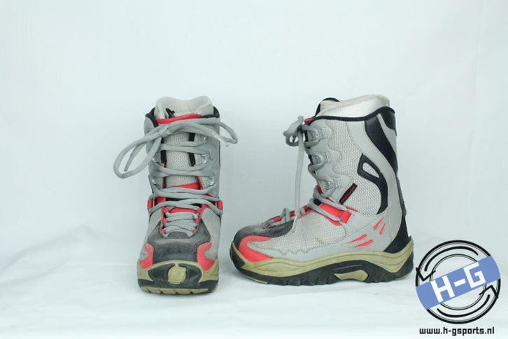 Deeluxe - 24MP/38EU, Sport en Fitness, Snowboarden, Verzenden