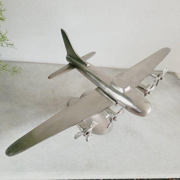 Modelvliegtuig - Groot Vliegtuig Model / Airplane Op Statief