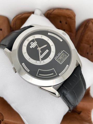 Junghans - Avantgarde Worldtimer - 056/4501.00 - Homme -