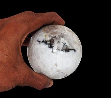 Gepolijste bol met meerdere mineralen (Rozenkwarts,