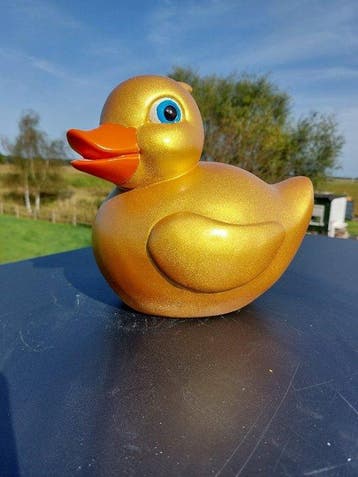 Figuur - Large gold bath duck - Polyresine
