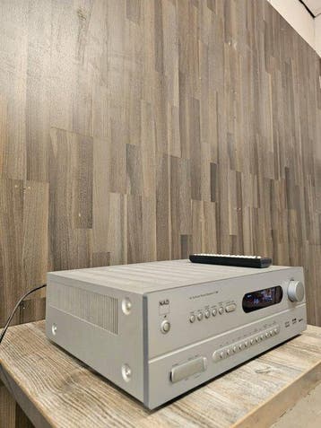 NAD - T 742 Solid state meerkanaals receiver, Nieuw