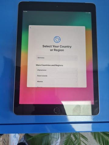 Apple iPad (6th Generation, 2018) – Model A1954 / MR722 –, Nieuw