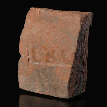 Oud-Romeins Terracotta Dakpan met stempel van de 10e Legio
