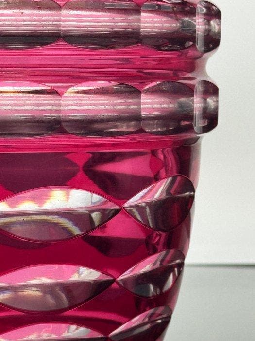 Val Saint Lambert - Vase - Cristal - Vase rouge VSL, Antiquités & Art, Antiquités | Verre & Cristal