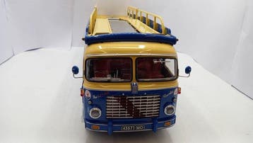 CMR 1:18 - Modelauto - Fiat Bartoletti 642 RN2 Maserati