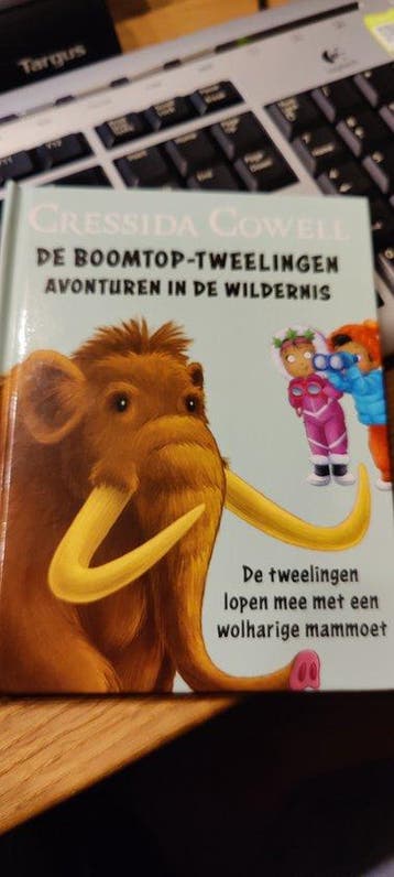 De Boomtop tweelingen, De tweelingen lopen mee met een, Verzenden, Nieuw