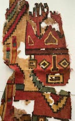 Wari (Huari) cultuurtextiel met gestileerde figuur die een