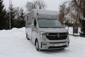 Renault Master L3 paardenwagen, 2-paards trailer
