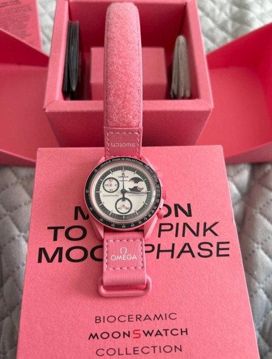 Omega x Swatch - MoonSwatch. Mission to the Pink Moonphase -, Handtassen en Accessoires, Horloges | Heren