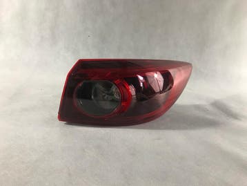 Mazda 3 BM 13-18 Sedan rechter achterlicht LED, Verzenden