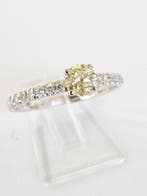 Bague de fiançailles - 14 carats Or blanc - 0.77ct. tw.