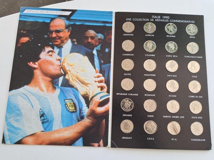 Coupe du Monde - 1990 - Evenementenprogramma, Medaille,, Collections, Collections Autre
