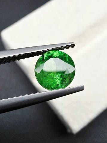 Vert Tsavorite - 1.29 ct - International Gemological, Nieuw